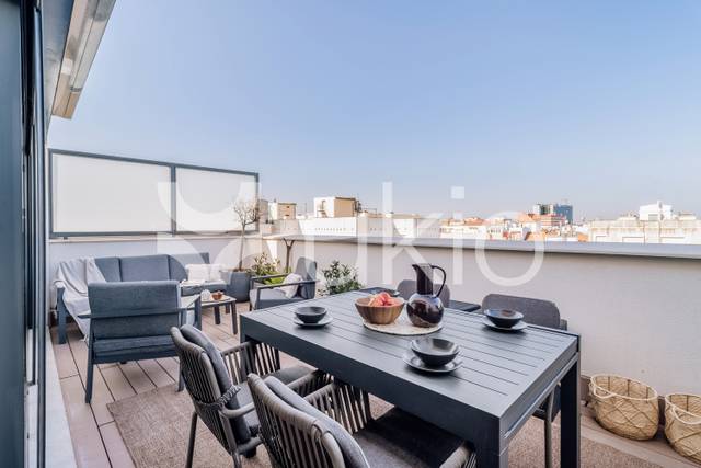 Piso en Alquiler en Calle de la Santísima Trinidad en Trafalgar