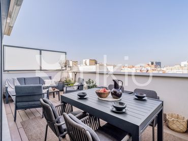 Wohnung mit Aufzug zur Miete in Calle de la Santísima Trinidad