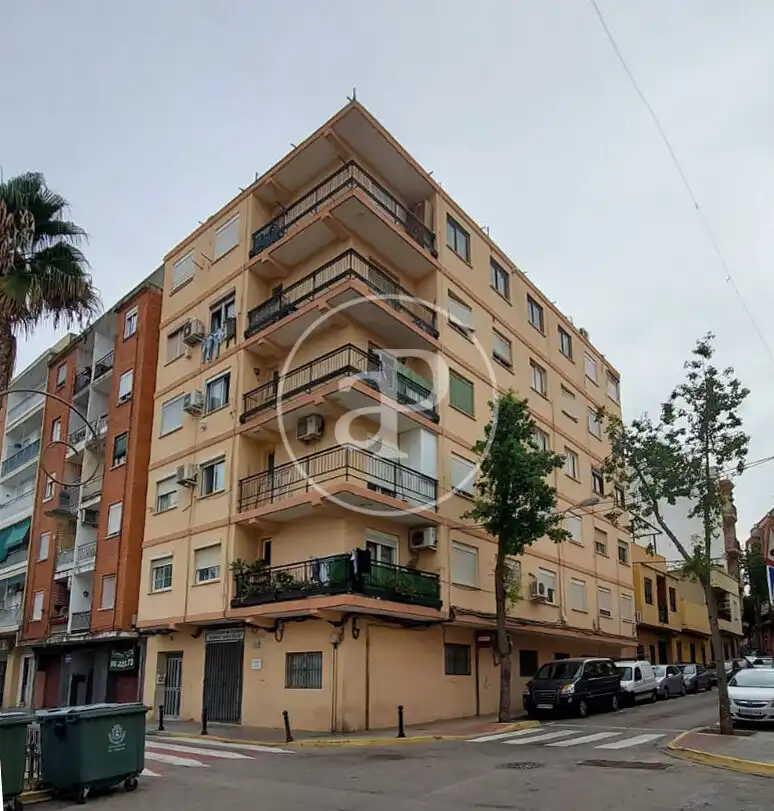 Vista exterior de Piso en venta en Manises