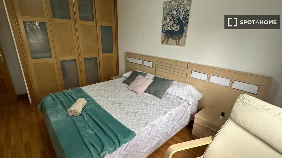 Bedroom of Flat for rent in Alcalá de Henares  with Air Conditioner, Heating and Furnished