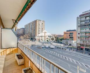 Exterior view of Flat for sale in  Barcelona Capital  with Heating, Terrace and Balcony