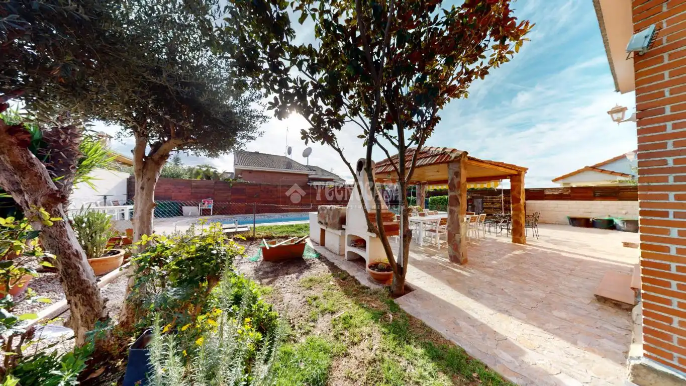 Garten von Wohnung zum Verkauf in El Casar mit Schwimmbad