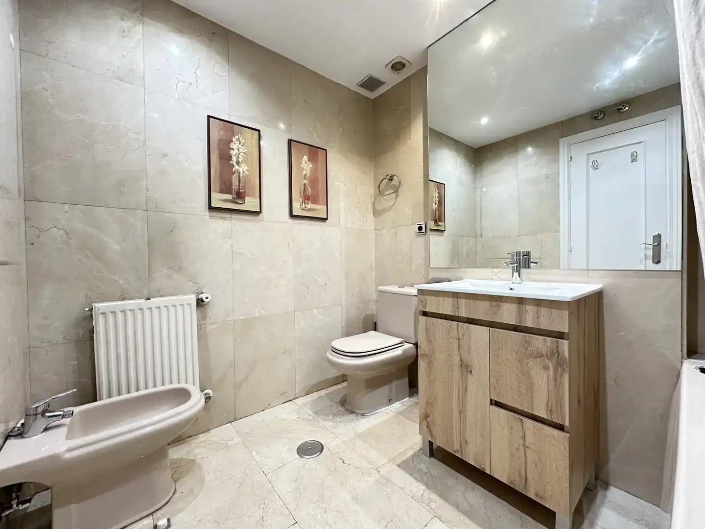 Baño de Casa o chalet en venta en Madrid con Aire acondicionado, Jardín privado y Parquet
