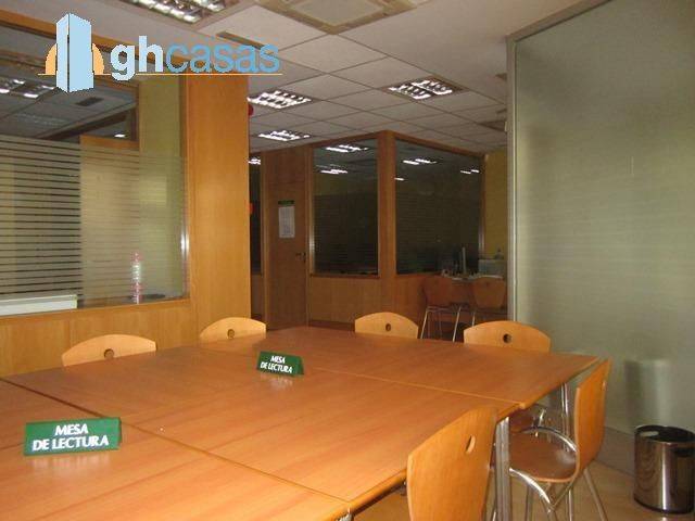 Local comercial en Alquiler en Calle GOYA en Centro