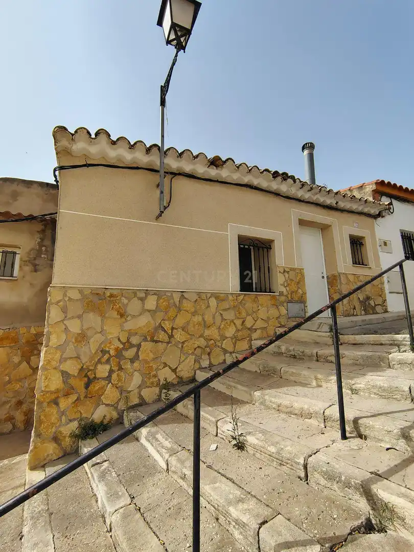 Casa en venda a CL MIGUEL DE UNAMUNO 34EL PINOS / PINOSO (ALICANTE), imagen 3