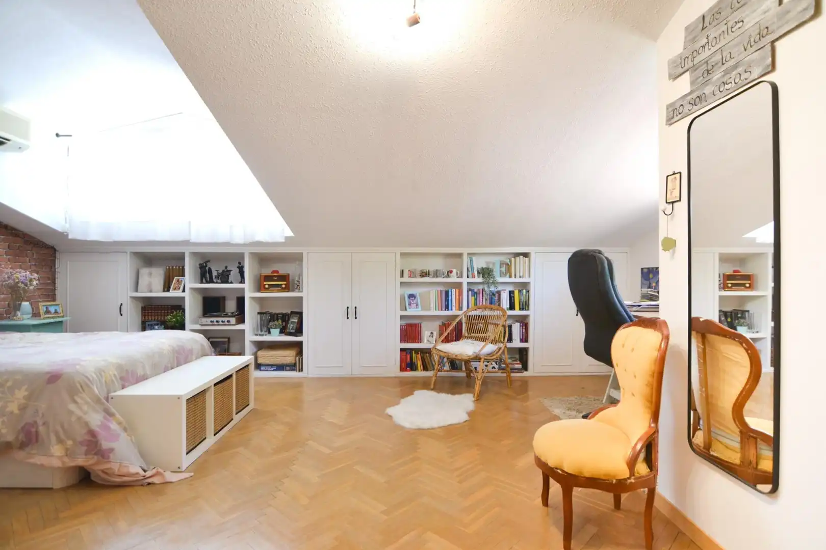 Bedroom of Duplexes for sale in Villanueva del Pardillo  with Air Conditioner, Heating and Parquet flooring
