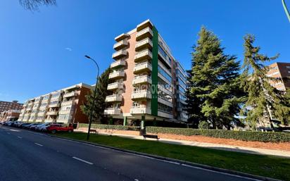 Exterior view of Flat for sale in Valladolid Capital  with Heating and Terrace