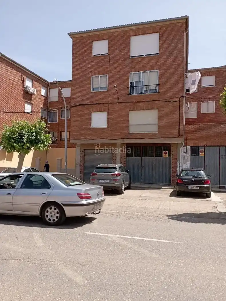 Piso en venta en Carretera Villanueva 13