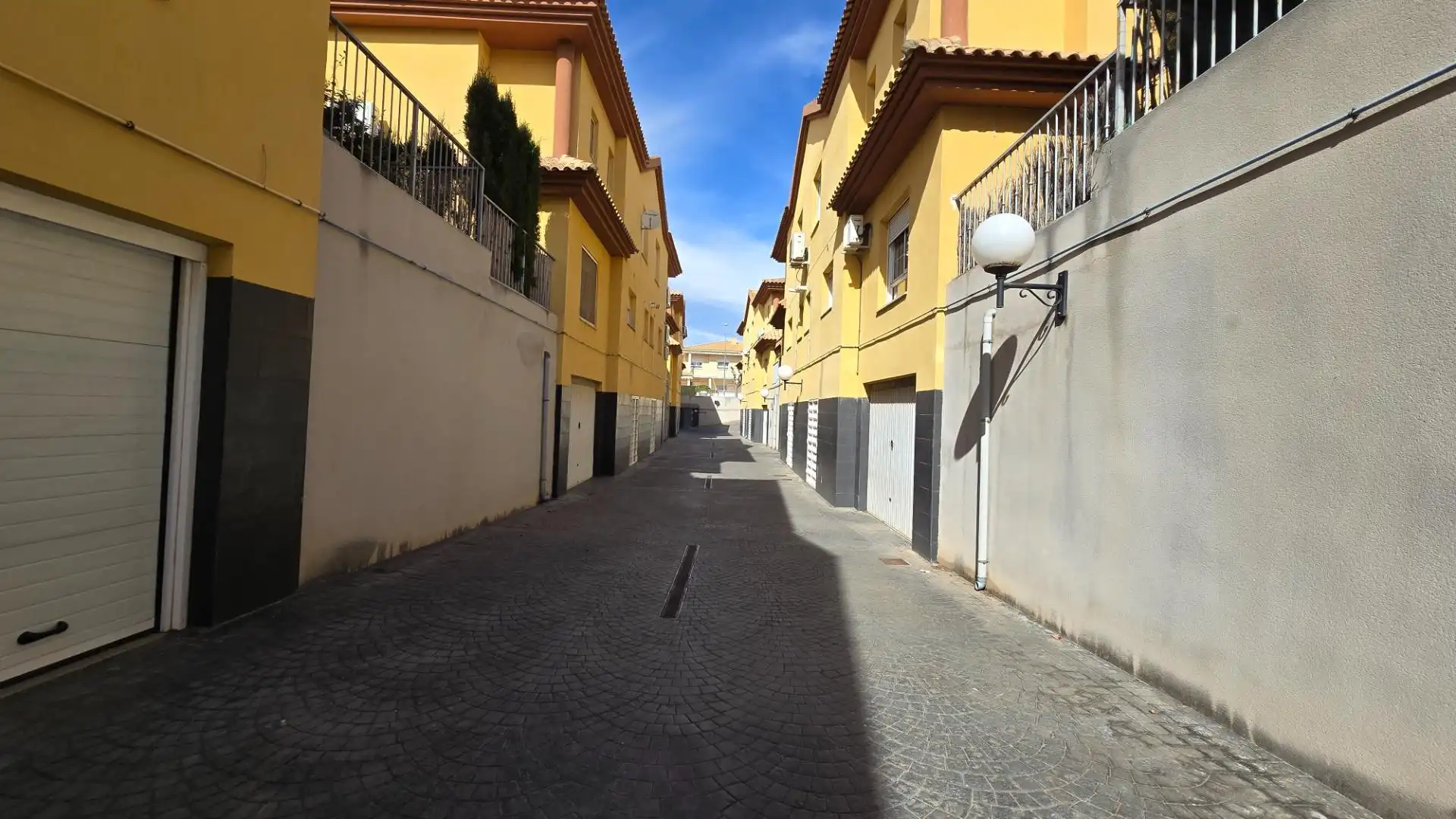 Vista exterior de Casa o chalet en venta en Elda con Aire acondicionado, Jardín privado y Terraza