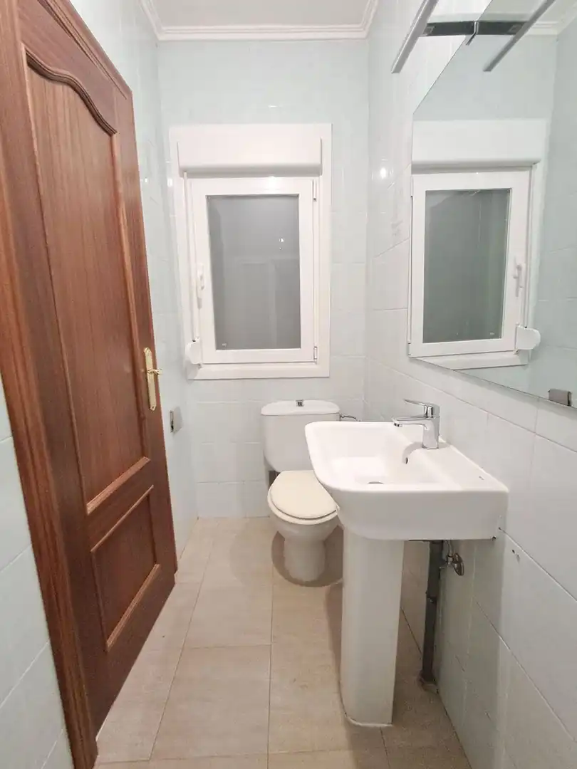 Bathroom of Flat for sale in Portugalete  with Balcony