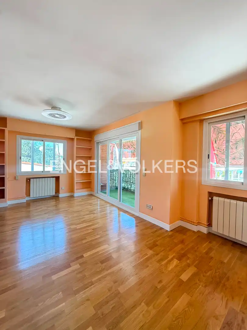 Exterior view of Flat for sale in Madrid  with Air Conditioner, Heating and Terrace