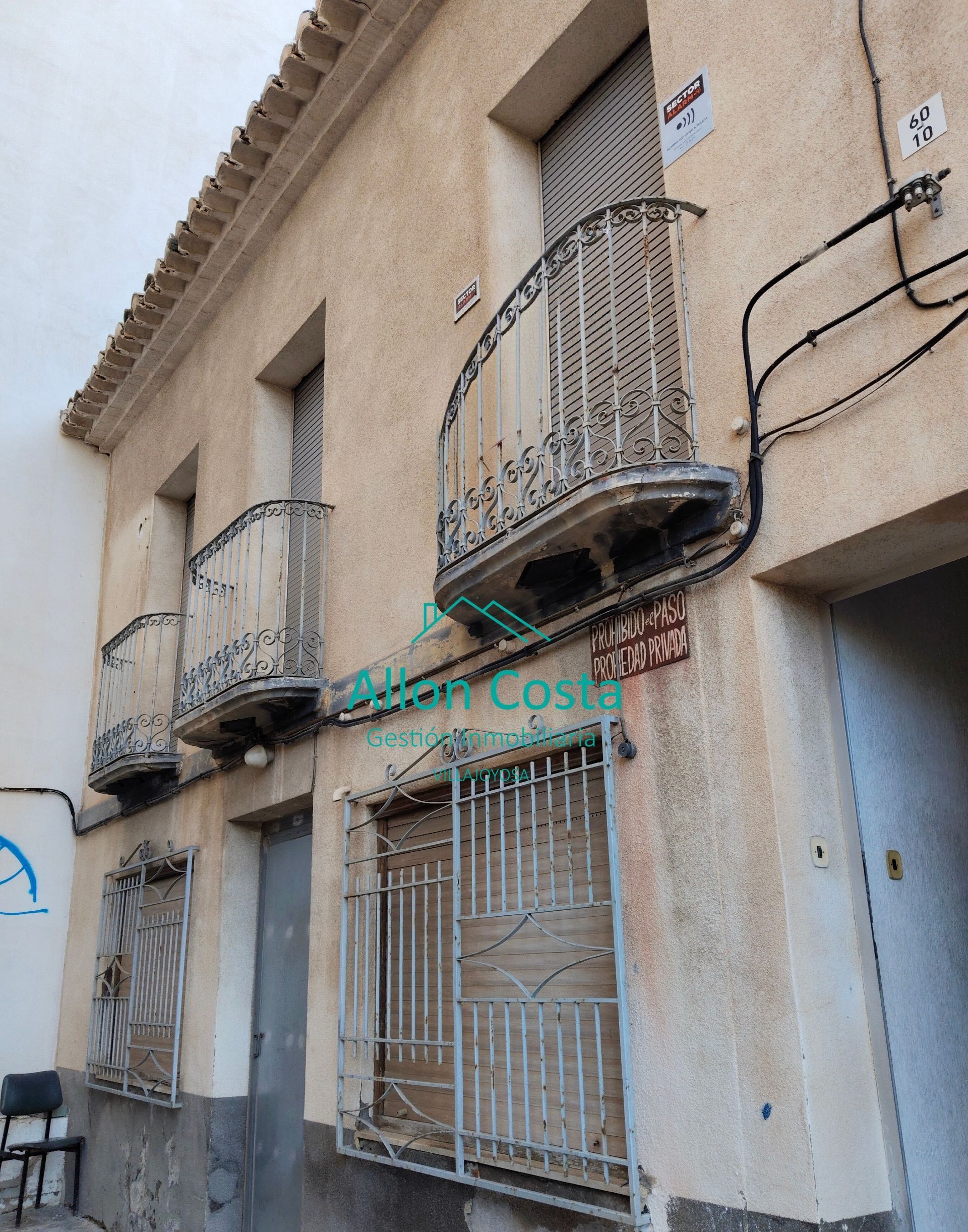 Exterior view of Single-family semi-detached for sale in Villajoyosa / La Vila Joiosa  with Terrace