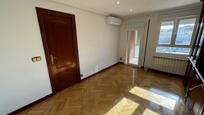 Bedroom of Flat to rent in  Madrid Capital  with Air Conditioner and Terrace