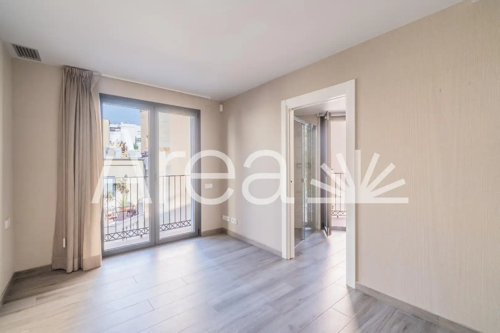 Habitación de Ático en venta en Arenys de Mar con Aire acondicionado, Calefacción y Terraza