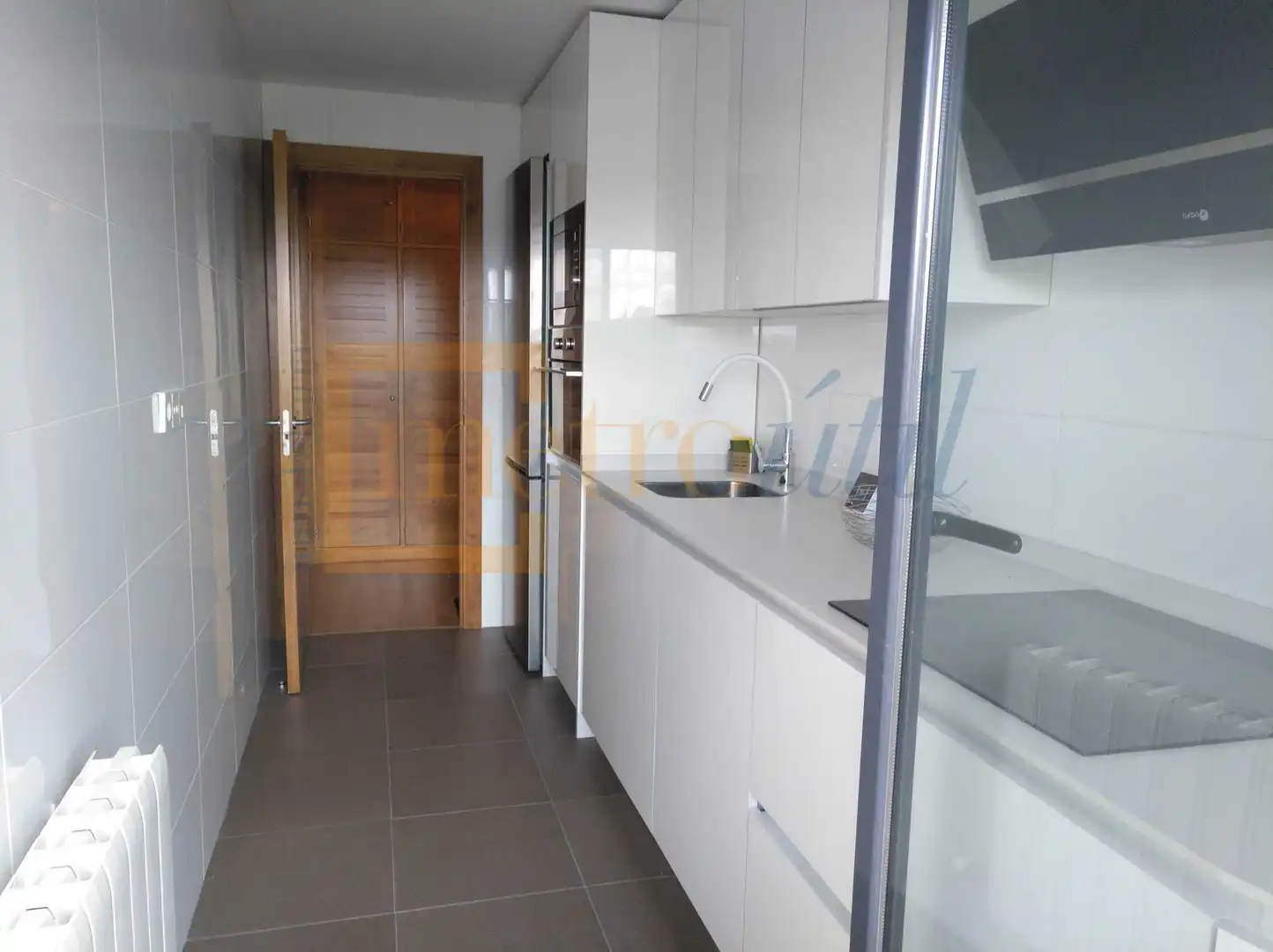 Flat for rent in Calle Juan Maluquer, La Platina- Hospital - Campus