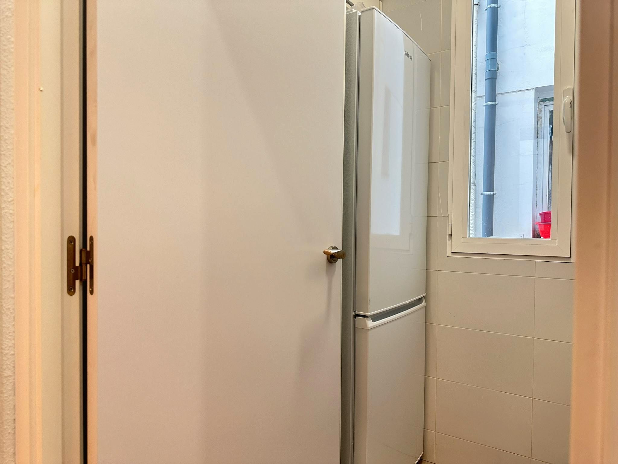 Kitchen of Flat for rent in  Madrid Capital  with Heating, Furnished and Washing machine