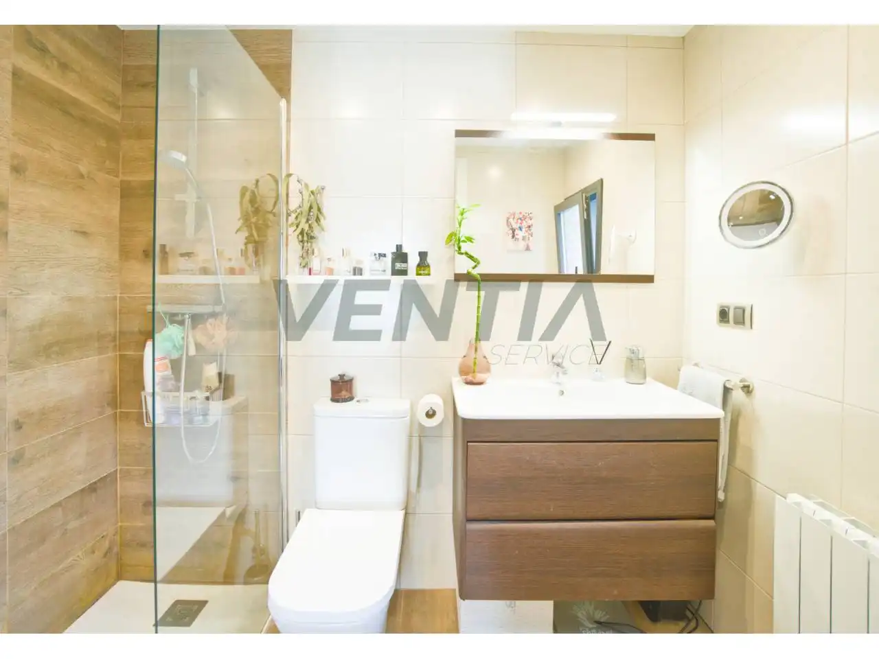 Bathroom of Houses for sale in Sant Feliu de Codines  with Air Conditioner, Heating and Private garden
