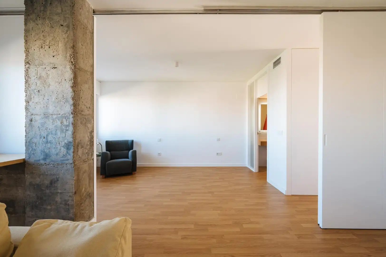 Living room of Flat for rent in Sevilla  with Air Conditioner and Furnished
