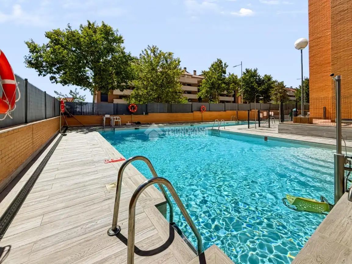 Piscina de Pis en venda en Navalcarnero amb Traster i Piscina comunitària