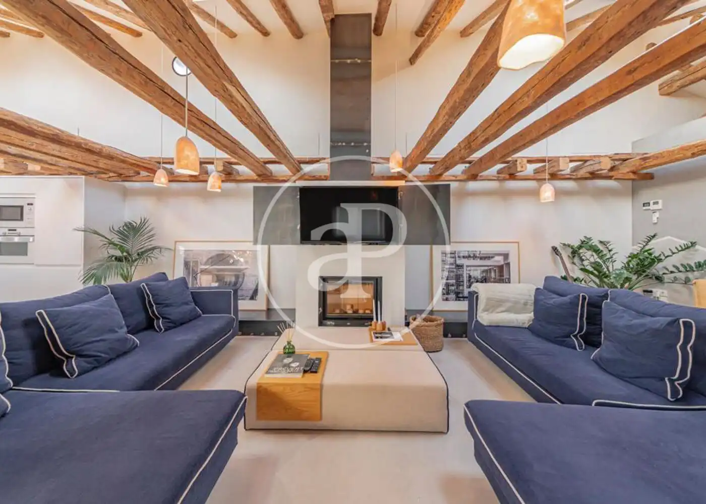 Àtic de lloguer a C. de Gravina, Justicia - Chueca