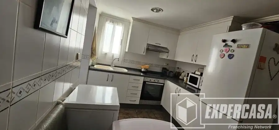 Kitchen of Flat for sale in Alaquàs  with Air Conditioner