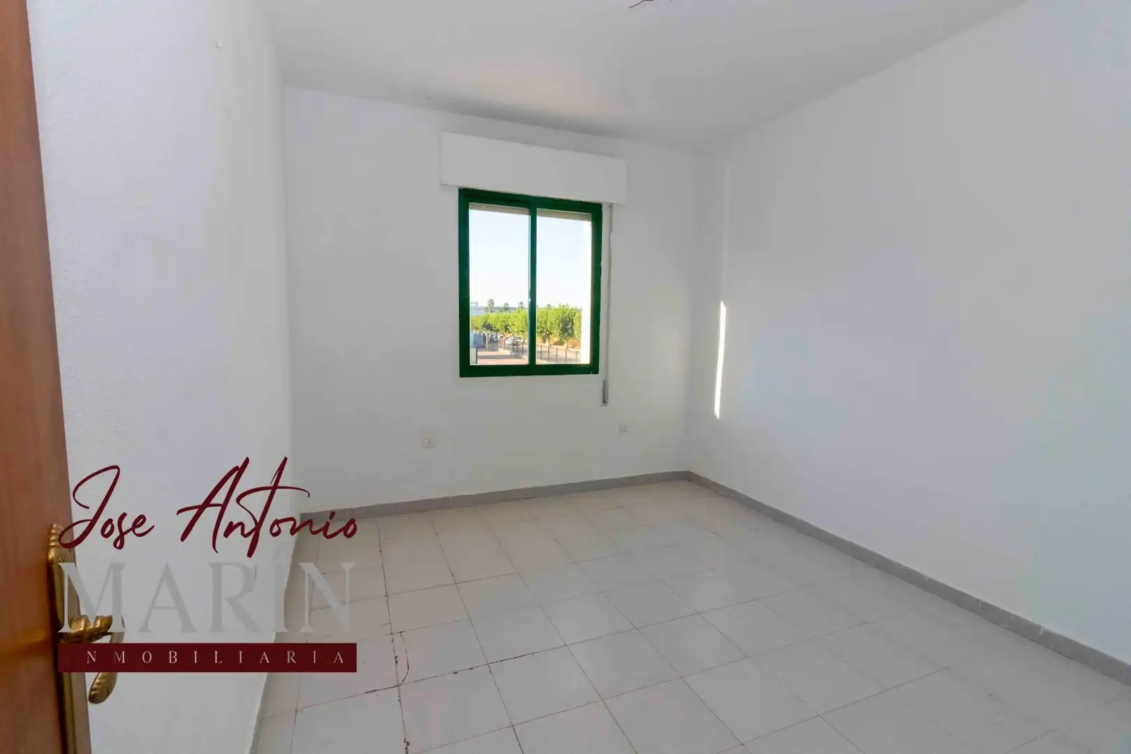 Bedroom of Houses for sale in Valdelacalzada