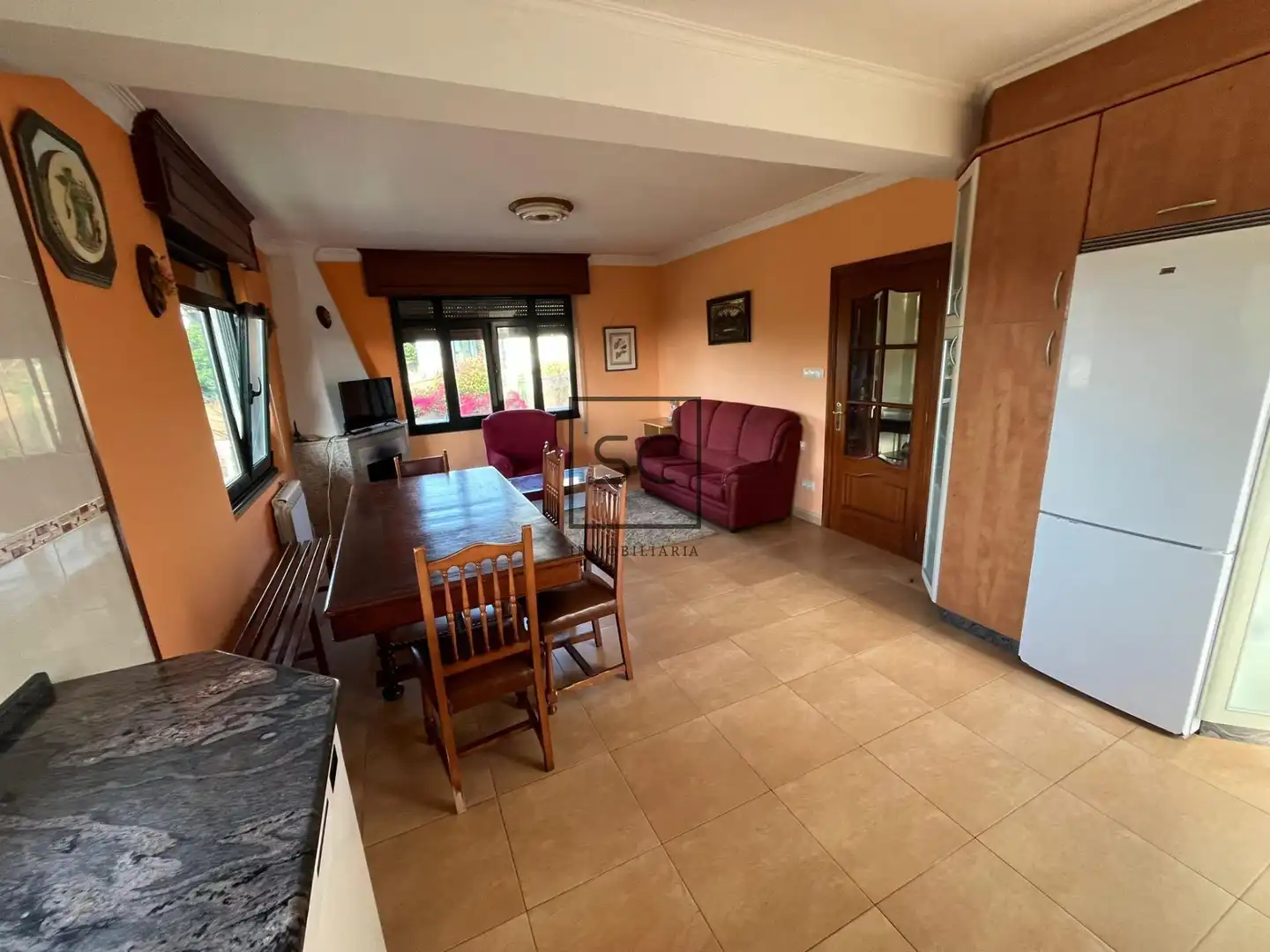 Menjador de Casa o xalet en venda en Valdoviño amb Jardí privat, Terrassa i Traster