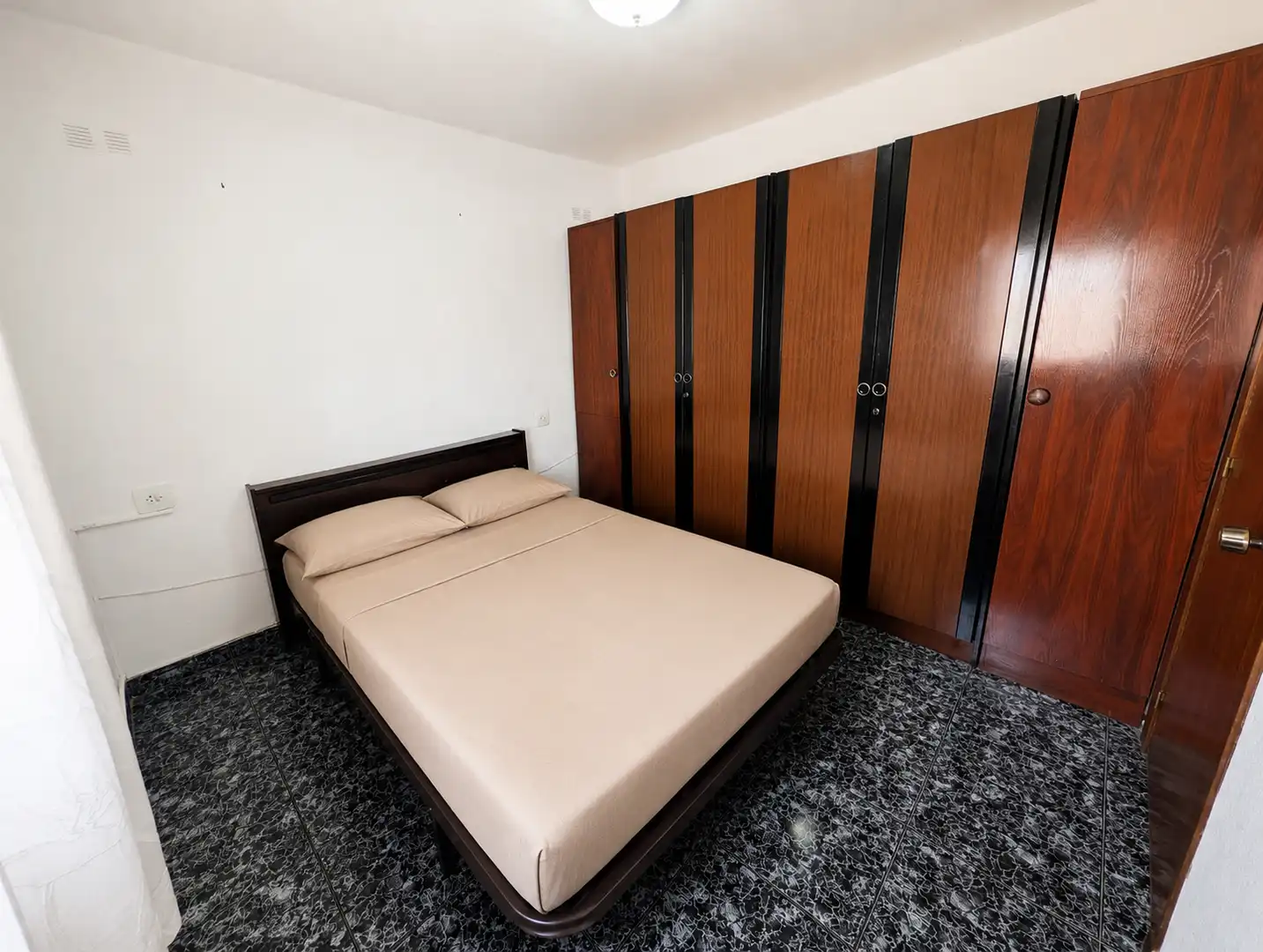 Bedroom of Flat for sale in Cornellà de Llobregat  with Furnished and Alarm