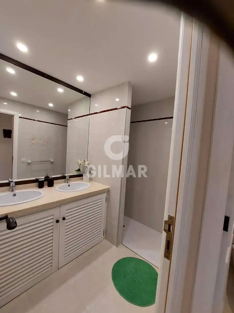 Bany de Apartament en venda en Adeje amb Jardí privat, Terrassa i Traster