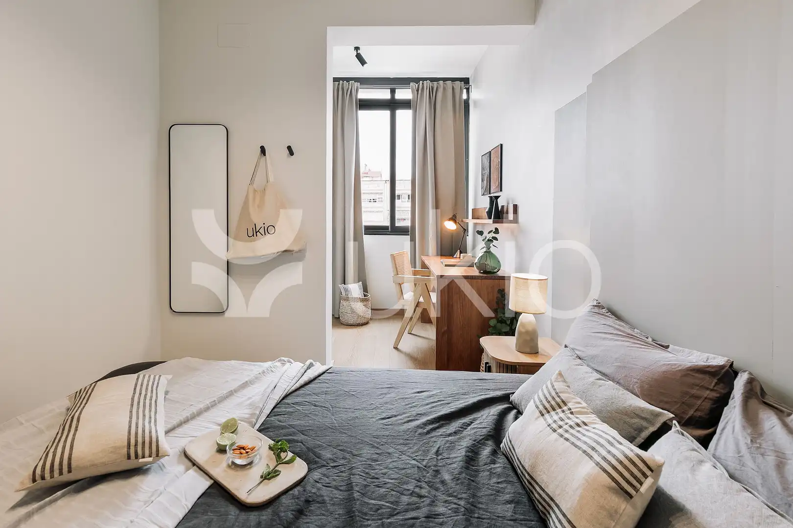 Apartamento con terraza en alquiler en Carrer de Villarroel, imagen 11