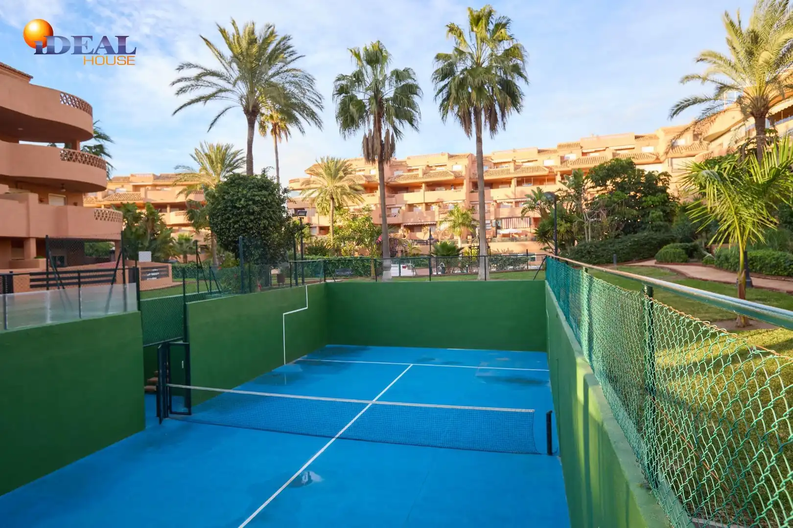 Jardín de Piso en venta en El Ejido con Aire acondicionado, Calefacción y Jardín privado