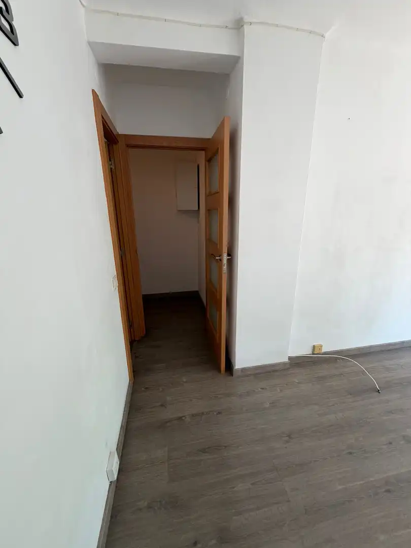 Piso en venta en L'Hospitalet de Llobregat con Balcón