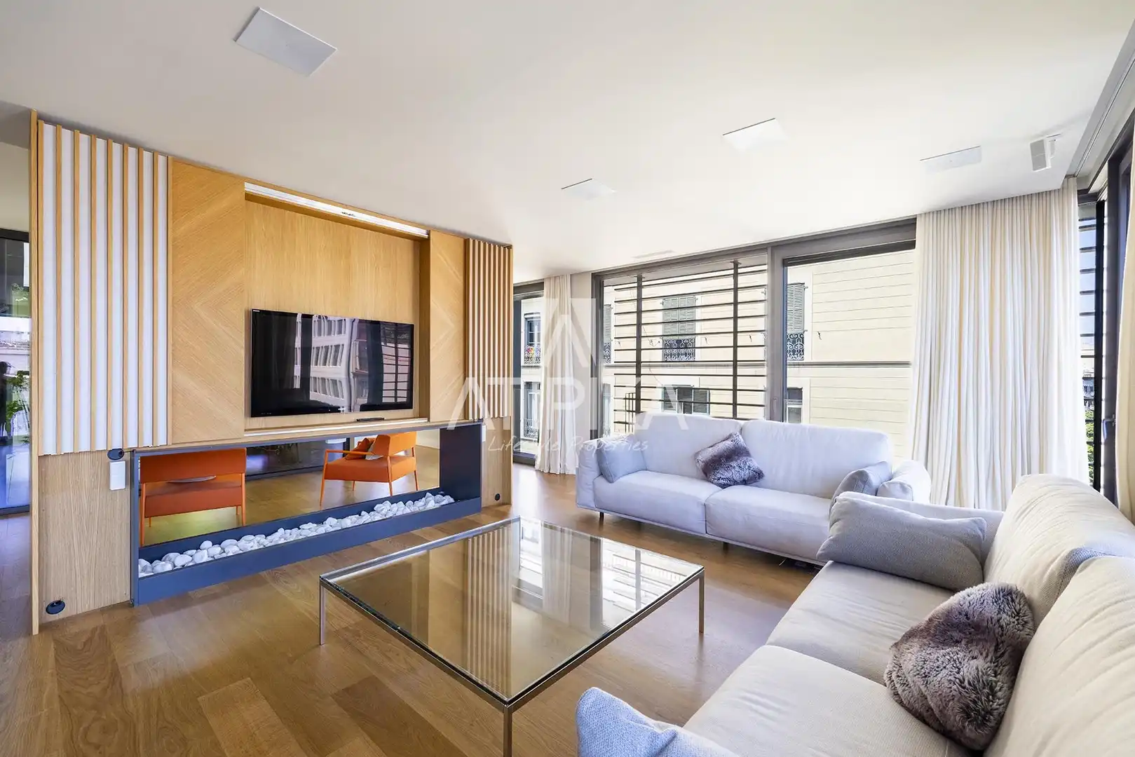 Wohnzimmer von Dachboden zur Miete in Barcelona mit Klimaanlage, Terrasse und Ofen