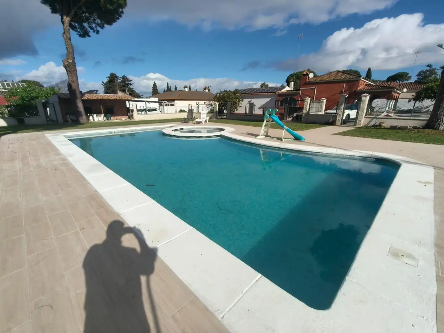 Piscina de Casa o xalet en venda en Chiclana de la Frontera amb Aire condicionat, Jardí privat i Traster