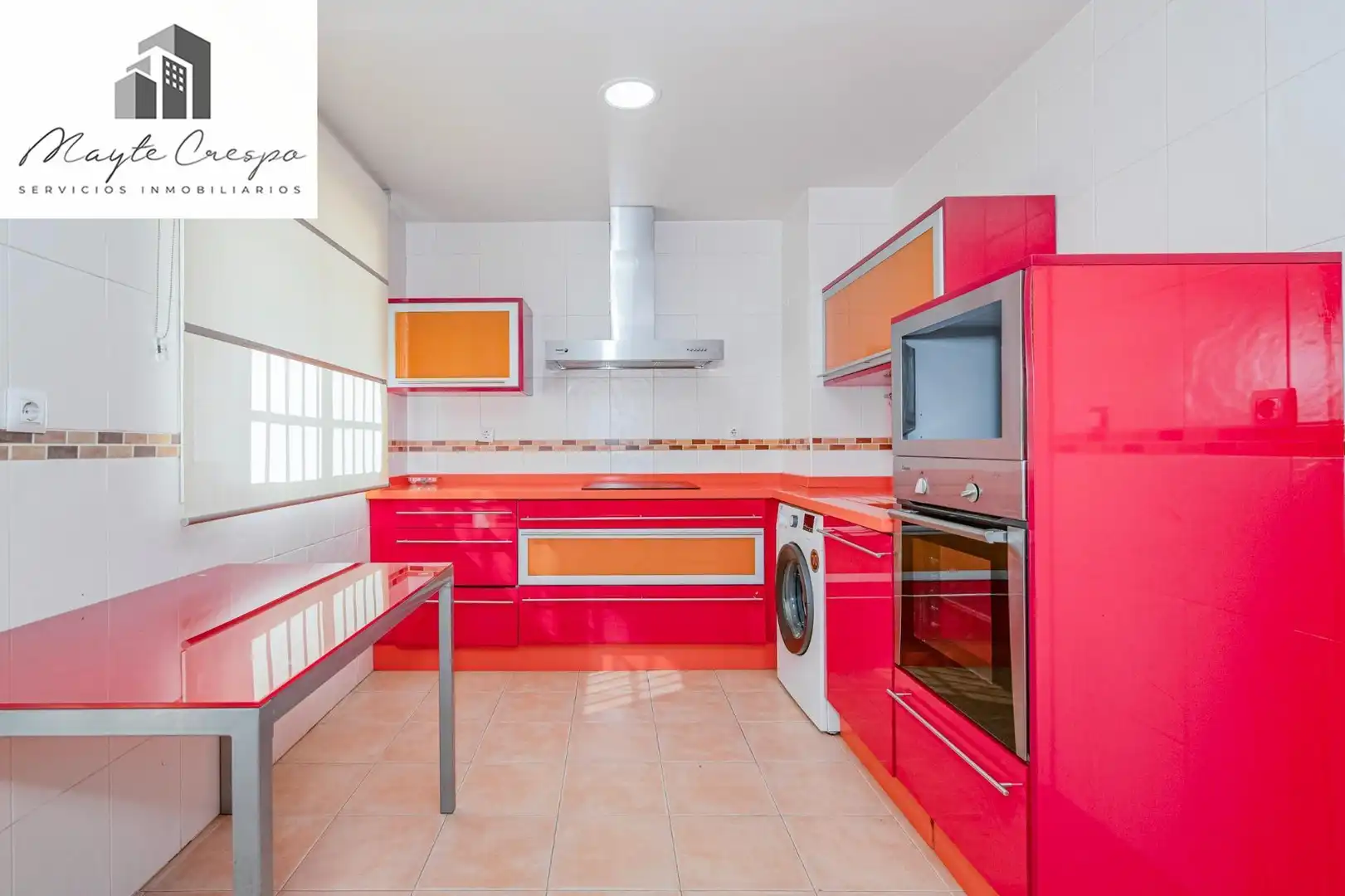 Casa aparellada amb terrassa en venda a Jun, imagen 9