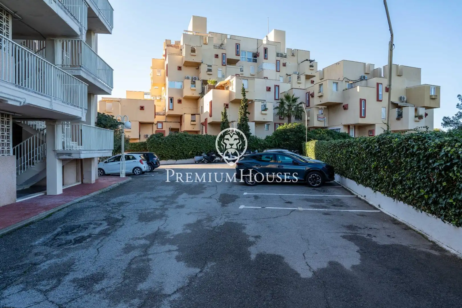 Parkplatz von Erdgeschoss zum Verkauf in Sant Pere de Ribes mit Klimaanlage, Heizung und Privatgarten