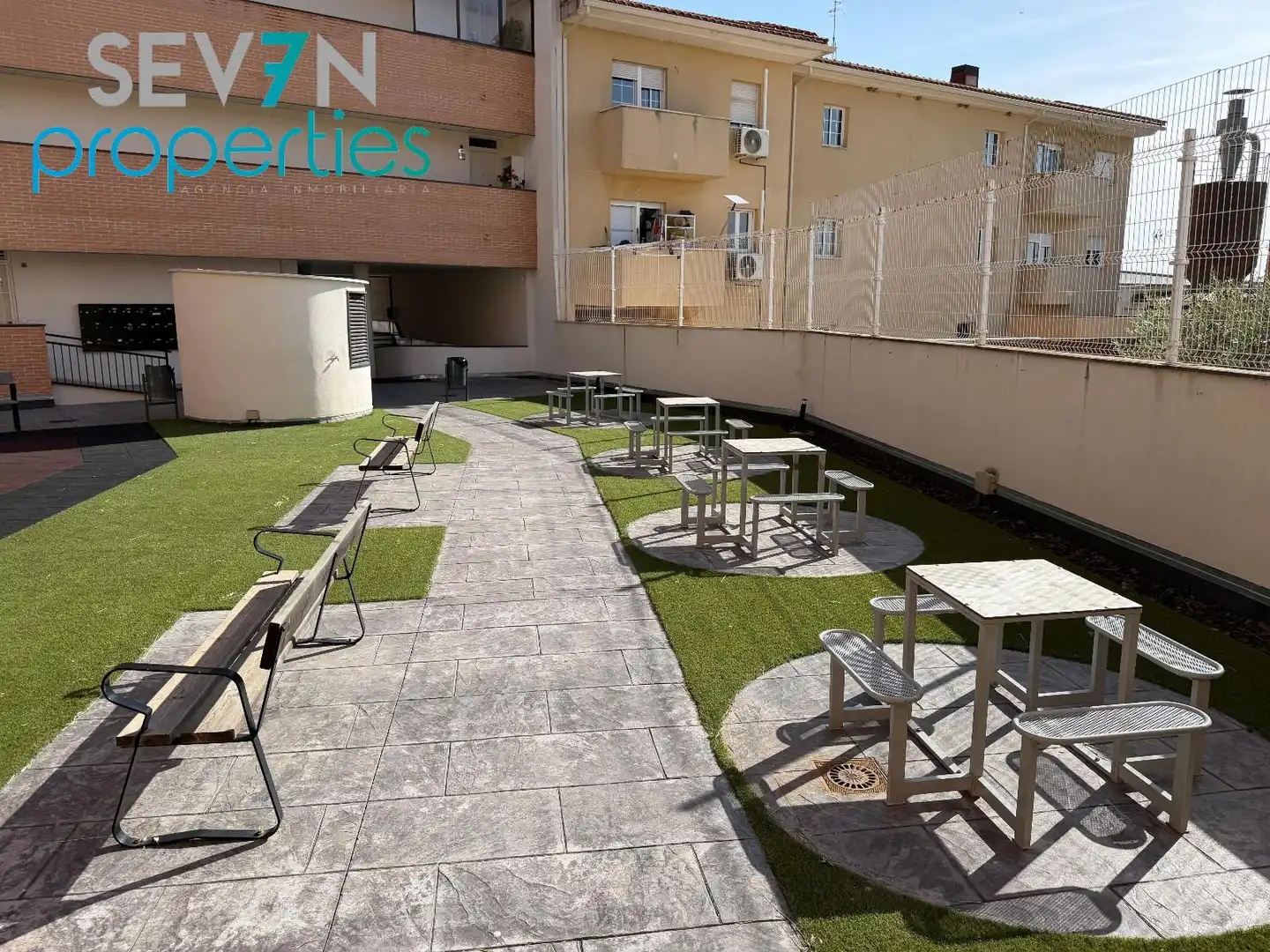 Terrasse von Wohnung zum Verkauf in Santo Domingo-Caudilla mit Heizung, Parkett und Terrasse
