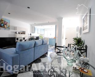 Sala d'estar de Casa adosada en venda en Barx amb Aire condicionat, Terrassa i Balcó