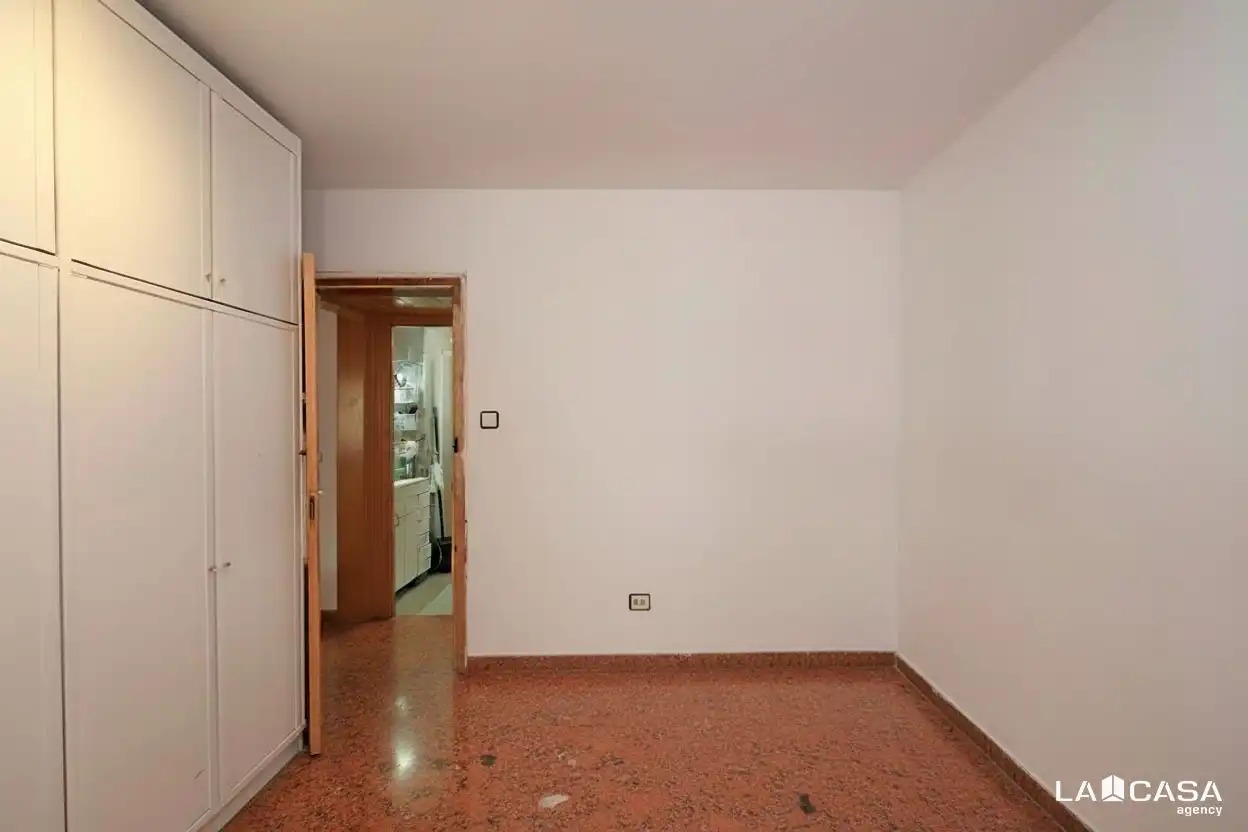 Flat for sale in L'Hospitalet de Llobregat