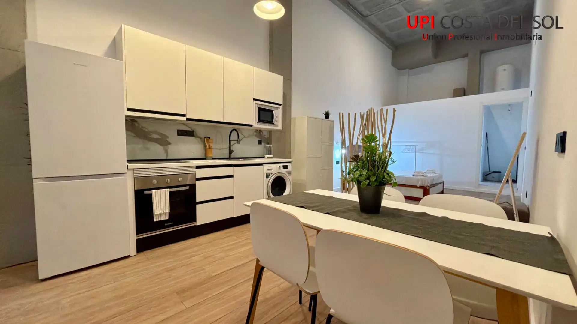 Cocina de Apartamento en venta en Torremolinos con Aire acondicionado, Calefacción y Horno