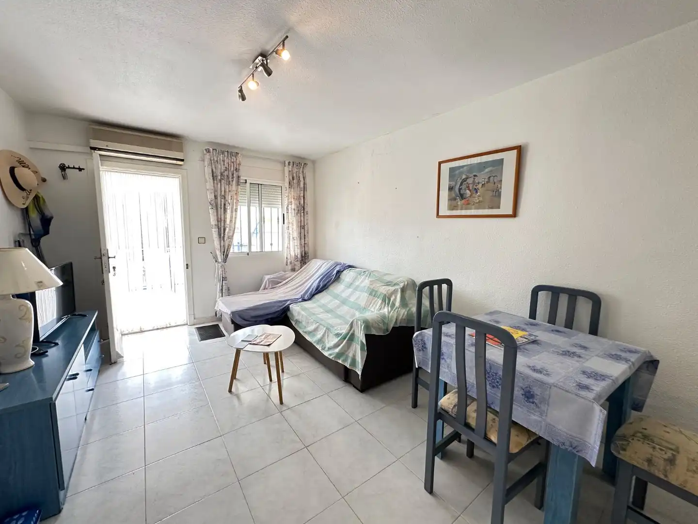 Sala d'estar de Apartament en venda en Orihuela amb Piscina i Moblat