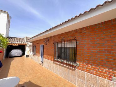 Xalet en venda a La Puebla de Montalbán