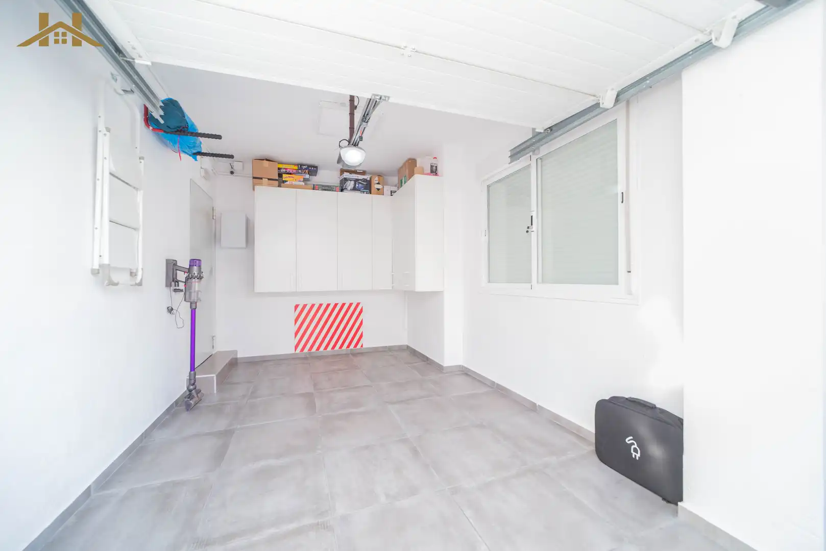 Casa aparellada amb terrassa en venda a Calle el Cacejo, imagen 4