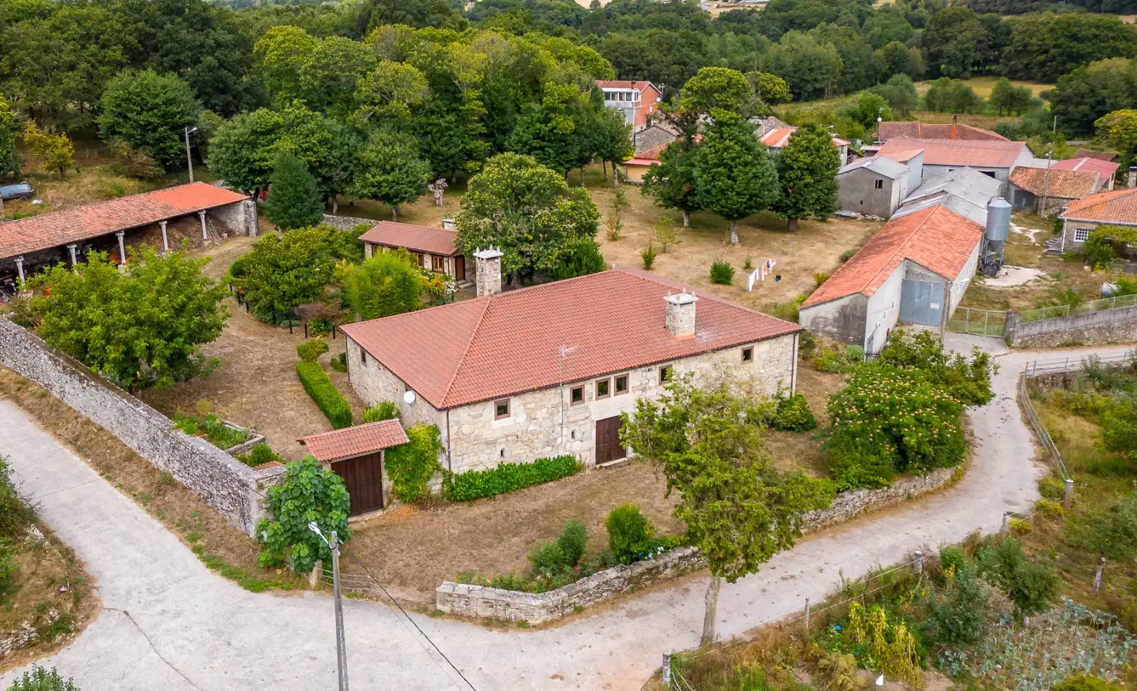 Vista exterior de Finca rústica en venda en Chantada amb Aire condicionat, Calefacció i Jardí privat