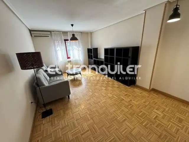Sala de estar de Piso de alquiler en Parla con Aire acondicionado, Piscina y Amueblado
