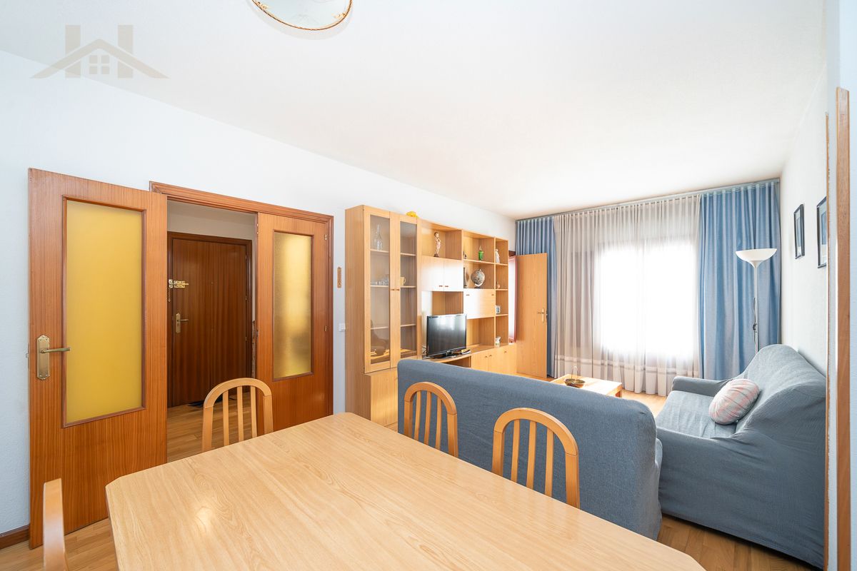 Sala de estar de Piso en venta en San Lorenzo de El Escorial con Calefacción, Parquet y Amueblado