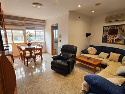 Living room of Flat for sale in Sabadell  with Heating, Oven and Balcony