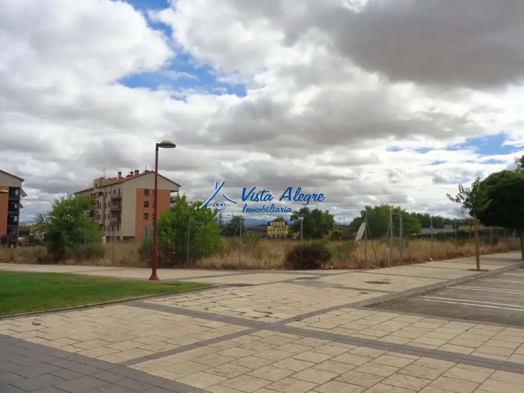 Terreny residencial en venda a Haro