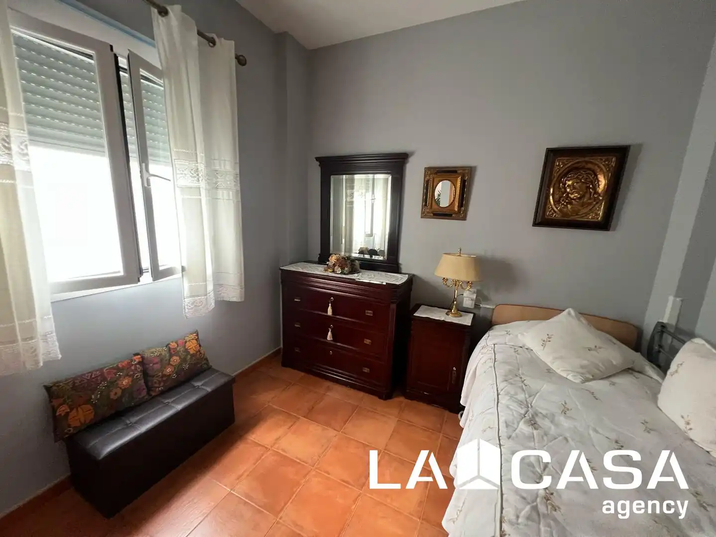 Habitación de Planta baja en venta en Dos Hermanas con Aire acondicionado y Terraza
