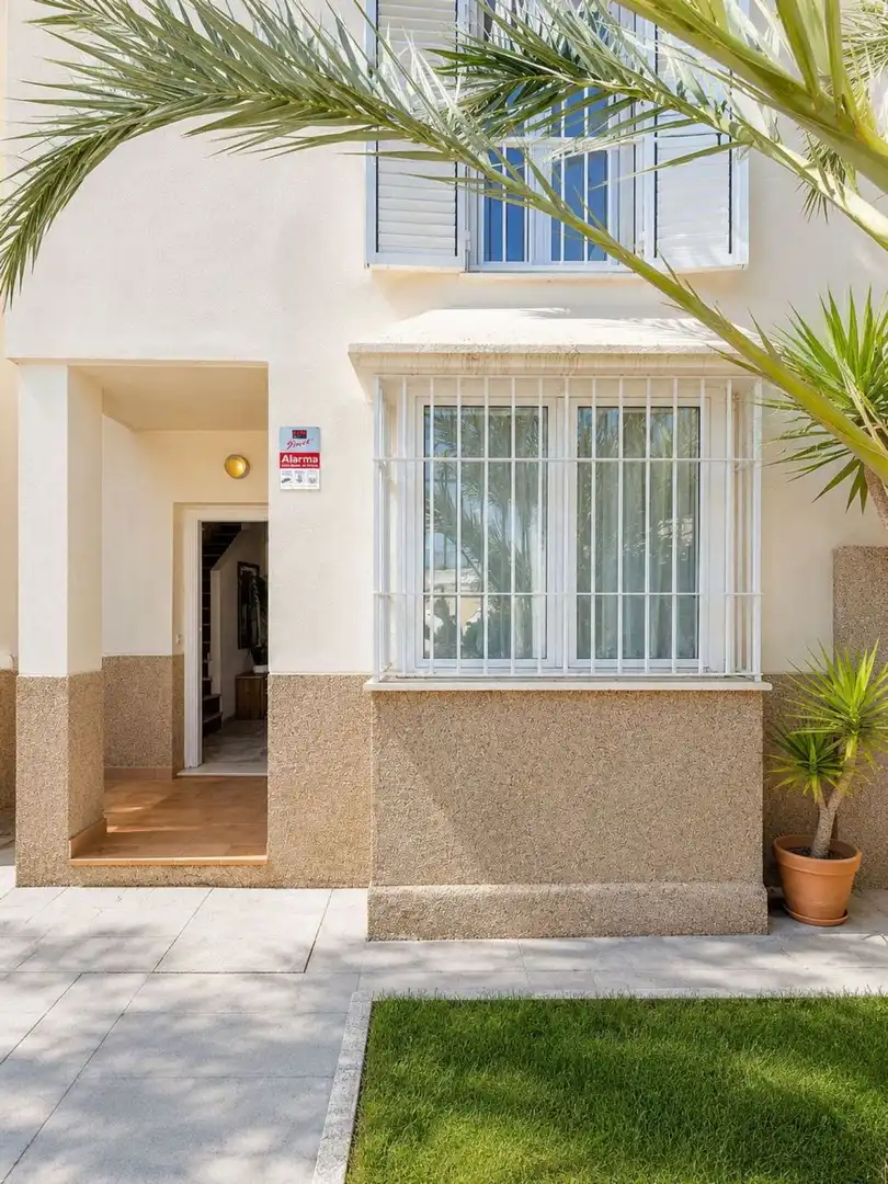 Villa mit Pool zum Verkauf in Calle Estados Unidos, imagen 4